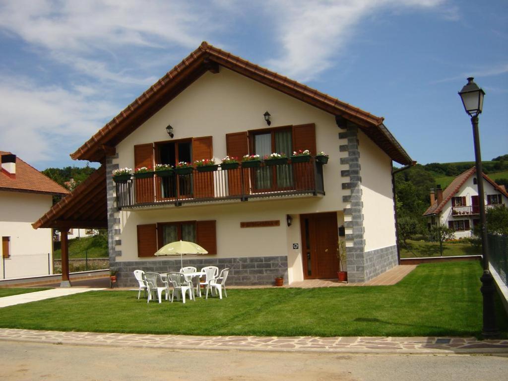 Casa Rural Irugoienea Guest House Espinal-Auzperri Екстериор снимка